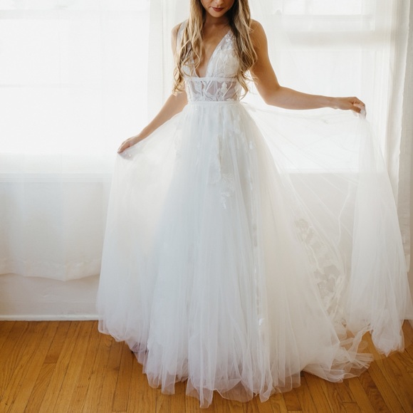 Willowby by Waters Ivory Galatea Wedding Dress - Picture 3 of 14